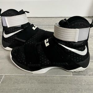 Nike Lebron James Soldier 10 TB 844380-001 Sz 13